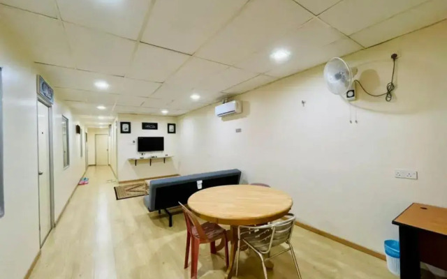 Pak Long Shoplot Homestay 2