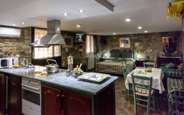 Garden Stone Studio - Secluded Holiday Escape