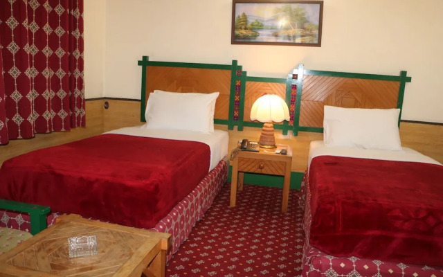 Grand Continental Hotel Gilgit