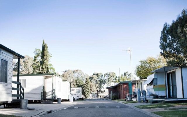 Strayleaves Caravan Park