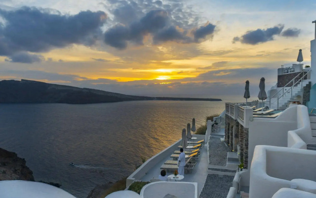 Oia Mare Villas