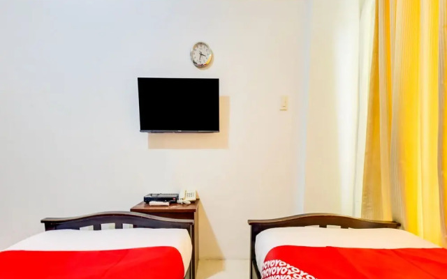 OYO 893 Dian Suites Makati
