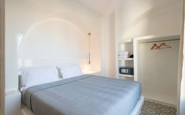 AVAL All Suite