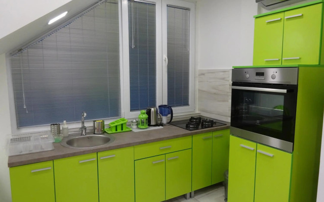 Jasmin White Apartment