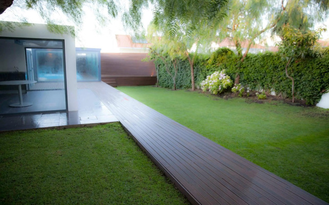 Apartment with Garden and Pool