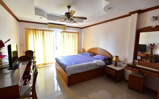 Thip House
