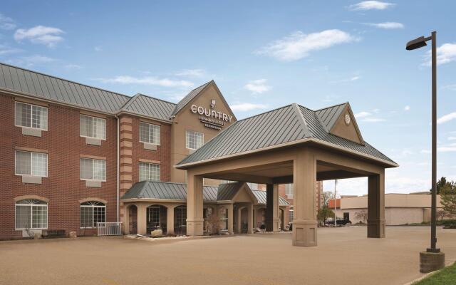 Country Inn & Suites by Radisson, Valparaiso, IN