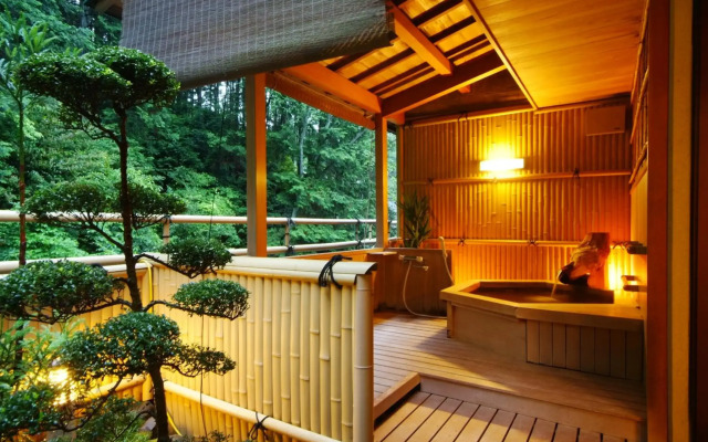 Shoenso Hozukawatei Hotel