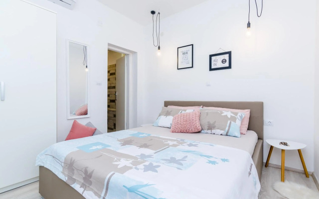 Apartments Bell Memories