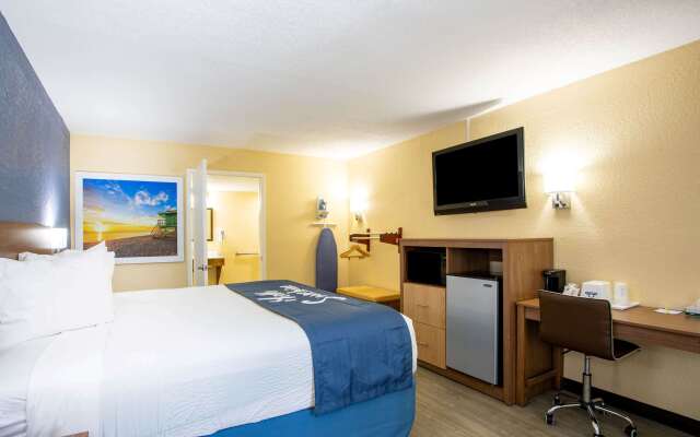 Days Inn by Wyndham Apopka/Orlando