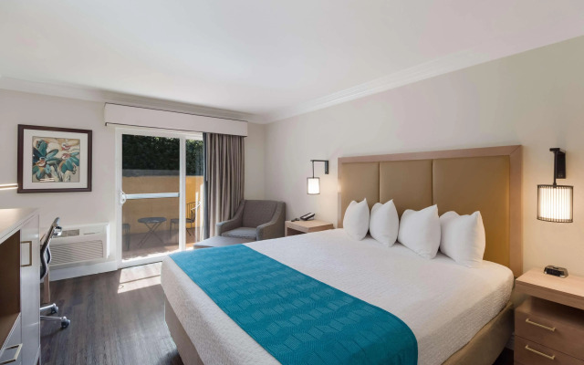 Best Western Woodland Hills Inn