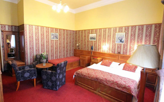 Old Prague Hotel