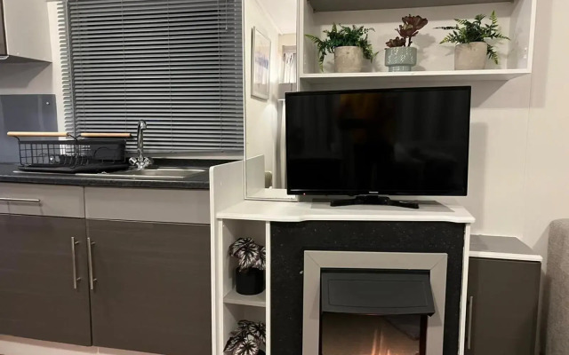 Forest & beach access Naish park