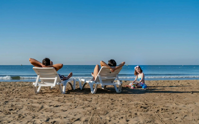 İz Flower Side Beach Hotel