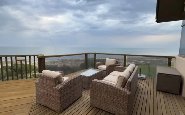 Unwind Seascape at Tennyson Beach