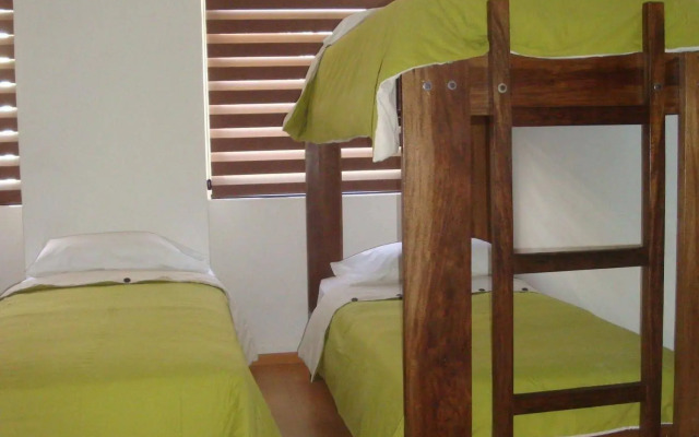 Hostal Urban Inn - Hostel