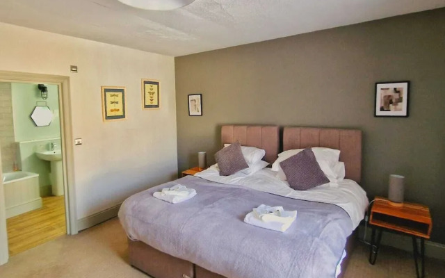 OYO The Victorian Tap B&B