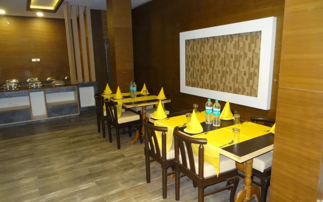 Kamakshi Residency by Royal Collection