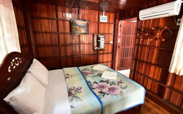 Petch Jed Sao Noi Resort