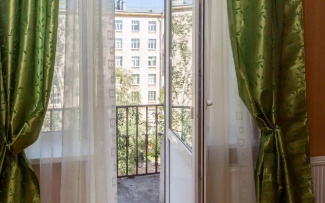 Апартаменты на улице Типанова 16