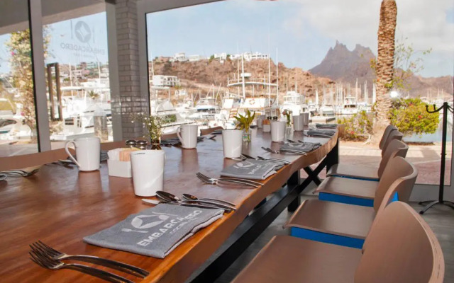 Marinaterra Hotel & Spa