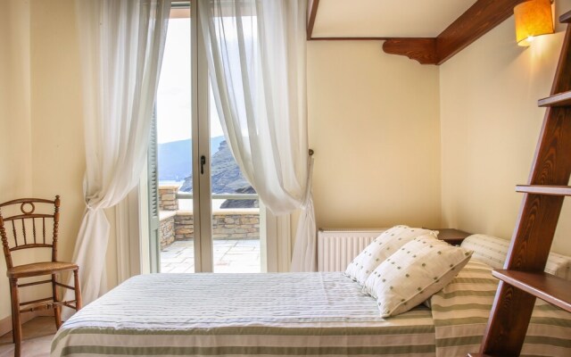 Seaview Beach House by Villarentalsgr