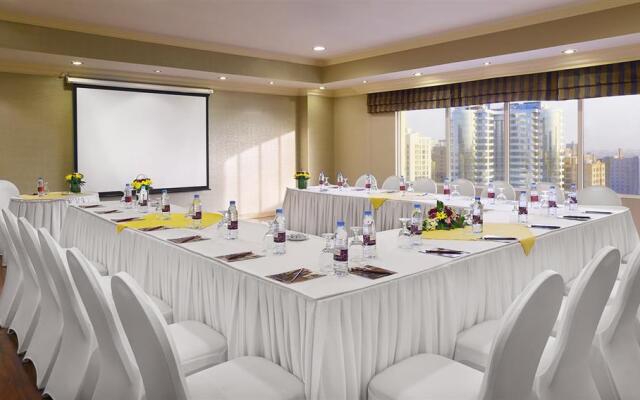 Al Safir Hotel & Tower