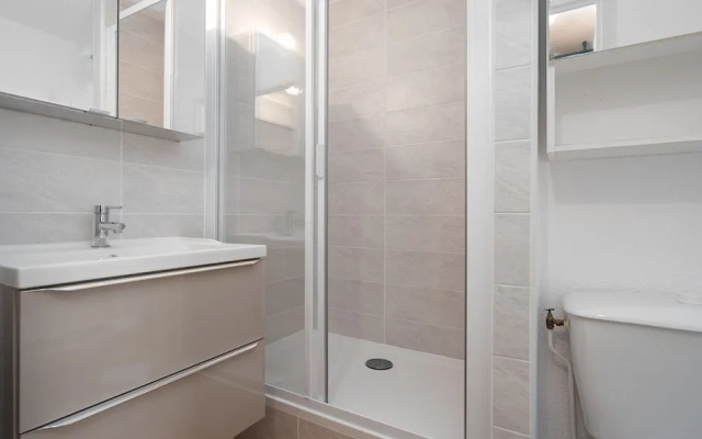 Sunny Garden Apartment in Agde