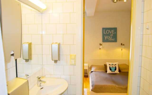  Marken Guesthouse