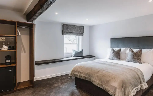 Coffee & Stays at Cartmel Square