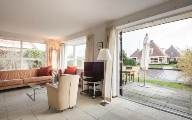 Water Villa Woudsend