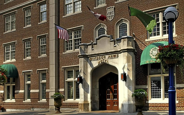 Windsor Arms Hotel