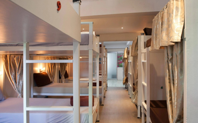 Hello Backpacker Samui Hostel