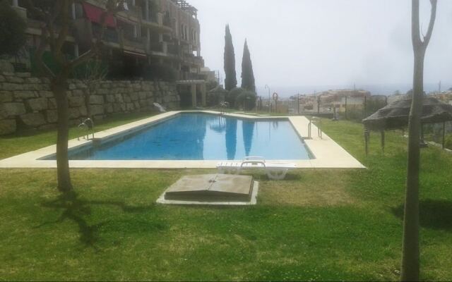 Apartamento en zona de golf y playa