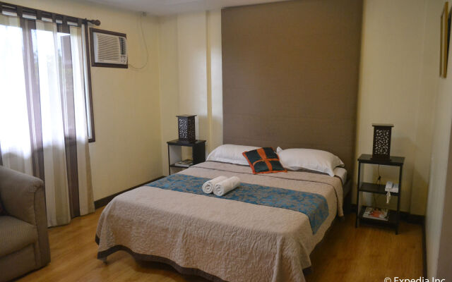 Twin Pines Suites