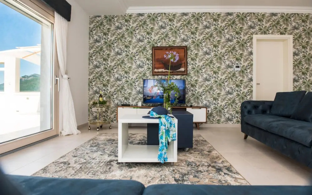 Luxurypenthouse sea View Pooll Ivy House Tivat
