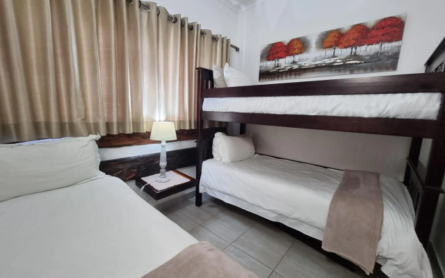 Ndiza Lodge & Cabanas