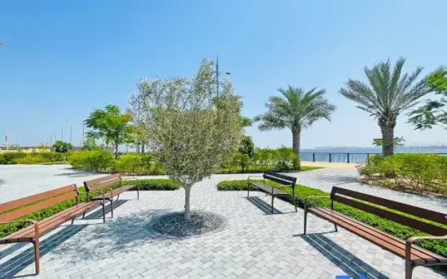 bnbme | Sea-Facing Apt w/ Pool in Maritime City