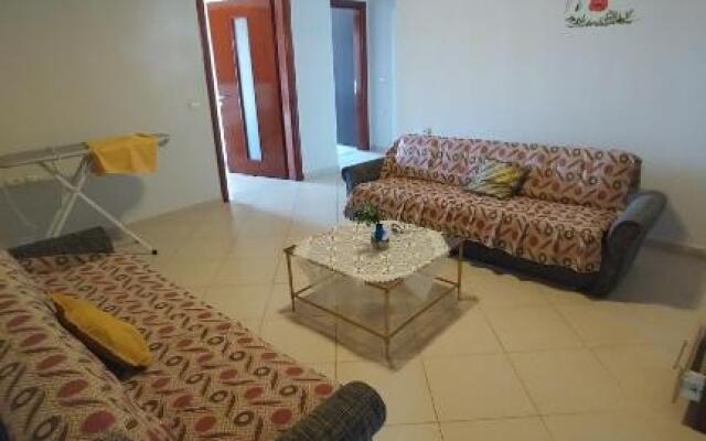 Mona`s Hostel