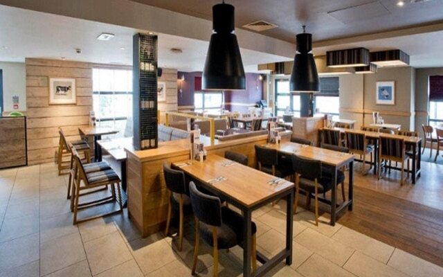 Premier Inn Stirling City Centre