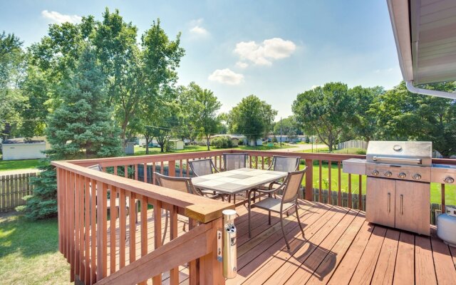 Sporty Blaine Home w/ Games ~ 2 Mi to Super Rink!