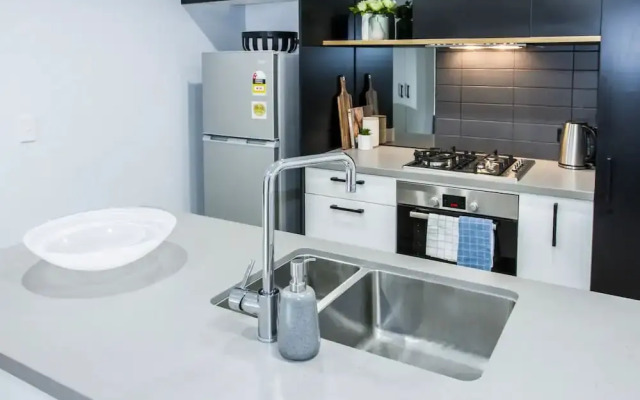 Beautifully Furnished Inner-city Pad