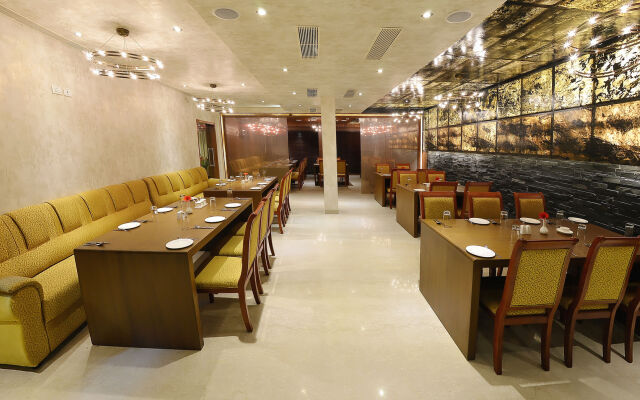 Metro Grand Hotel