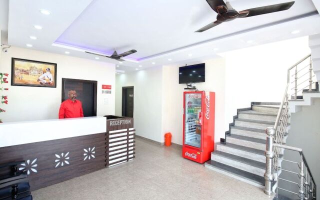 OYO 22332 Hotel Zs