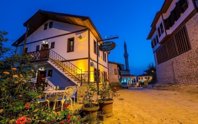 Akcasu Konuk Evi