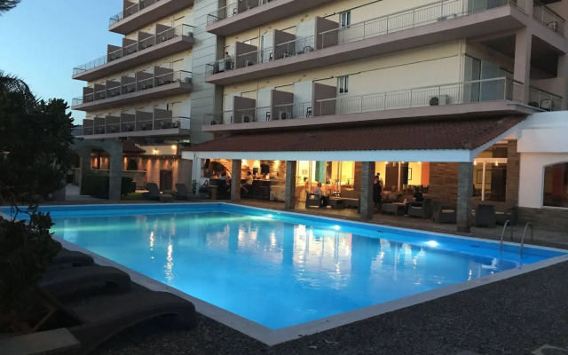 Stefania Beach Hotel