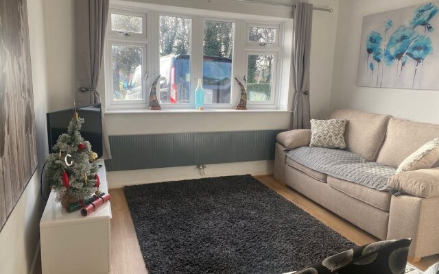 Immaculate 2-bed Villa in Shrewsbury