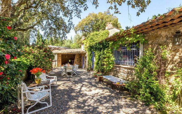 Magnificent Villa With Private Pool Near Port Grimaud And Saint Tropez