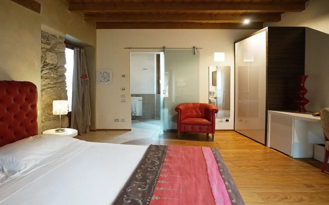 1711 Luxury Guest House