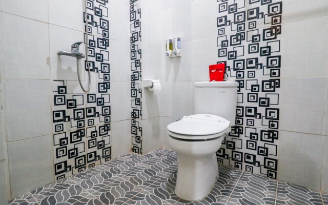 RedDoorz near Kartini Mall Lampung